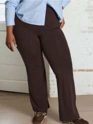 Spodnie dzwony Plus Size - brązowy. Brązowe spodnie materiałowe damskie Sinsay, bez wzorów, plus size. Za 39.99 zł.