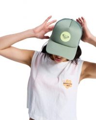 Czapka Trucker dla Kobiety BRIGHTER DAY Zielony. Zielone czapki z daszkiem damskie Roxy, bez wzorów, z poliesteru. Za 119.99 zł.