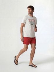 Gładkie szorty plażowe - czerwony. Czerwone szorty męskie Reserved, z tkaniny, bez kołnierzyka. Za 89.99 zł.