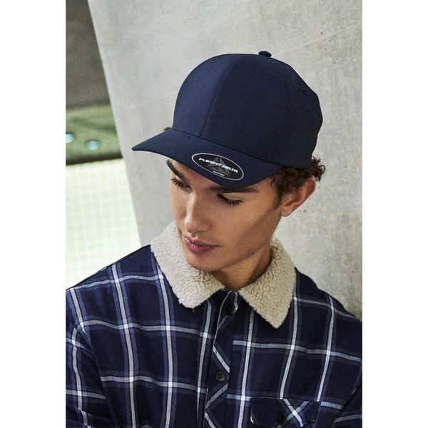 Czapka Flexfit delta Adjustable. Niebieskie czapki męskie FLEXFIT, bez wzorów. Za 163.00 zł.