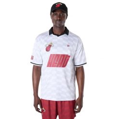 T-shirt oversize Miami Heat Soccer. Białe t-shirty damskie New Era, xs, bez wzorów, z materiału, bez kołnierzyka. Za 181.00 zł.