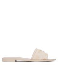 Guess Klapki FLJELS FAL03 Kremowy. Białe klapki damskie Guess, z aplikacjami, z materiału, bez obcasa. Za 329.99 zł.