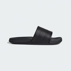 Klapki Adilette Comfort 2.0. Czarne klapki damskie Adidas, bez wzorów, bez obcasa. Za 199.00 zł.