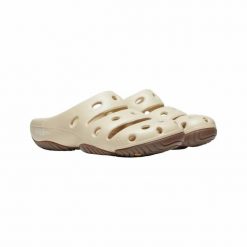 Klapki damskie KEEN YOGUI. Brązowe klapki damskie Keen, bez wzorów, bez obcasa. Za 199.99 zł.