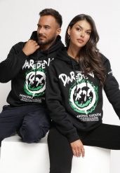 Czarna Bluza z Nadrukiem i Kapturem Caladara. Czarne bluzy z kapturem męskie Born2be, m, z dzianiny. Za 39.99 zł.