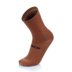 Skarpetki Mb Wear Comfort H15. Brązowe skarpetki damskie MB WEAR, bez wzorów. Za 144.00 zł.