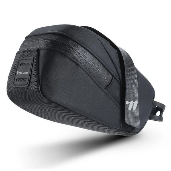 Torba podsiodłowa rowerowa 0,8L z poliestru - Czarna. Czarne torebki klasyczne damskie WEST BIKING, bez wzorów, z lakierowanej skóry, duże, bez dodatków. Za 89.60 zł.