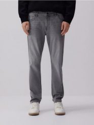 Jeansy slim fit - jasnoszary. Szare jeansy męskie Reserved. W wyprzedaży za 69.99 zł.