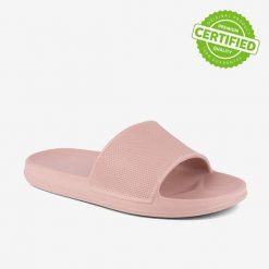 Klapki damskie Coqui Tora - lekkie, antypoślizgowe. Czerwone klapki damskie Coqui, bez wzorów, z materiału, bez obcasa. Za 116.99 zł.