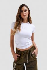 JUICY COUTURE Biały t-shirt damski z cyrkoniami Dot Ruched Tee. Białe t-shirty damskie Juicy Couture, s, bez wzorów, z materiału, bez kołnierzyka. W wyprzedaży za 126.99 zł.