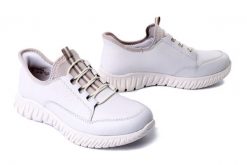 RIEKER M5357-80 white, półbuty damskie. Białe półbuty damskie Rieker, bez wzorów, bez obcasa. Za 244.93 zł.
