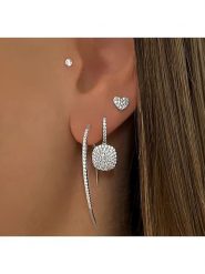 DI GIORGIO Srebrne kolczyki z cyrkoniami rozmiar: onesize. Szare kolczyki damskie DI GIORGIO, z cyrkonią, srebrne. Za 139.54 zł.