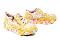 LAURA VITA 0007798 Nikito 62 abricot, półbuty damskie. Żółte półbuty damskie Laura Vita, bez wzorów, bez obcasa. Za 484.90 zł.