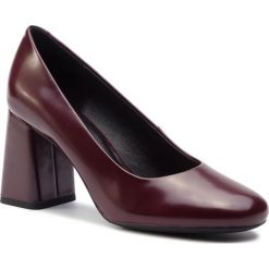 Półbuty GEOX - D Seylise H. A D84BCA 00038 C7357 Dk Burgundy. Czerwone półbuty damskie Geox, bez wzorów, ze skóry, bez obcasa, na obcasie. W wyprzedaży za 379.00 zł.