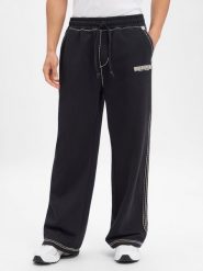 True Religion Męskie spodnie do biegania Mężczyźni czarny jednolity, L. Czarne spodnie materiałowe męskie True Religion, bez wzorów, eleganckie. Za 649.95 zł.