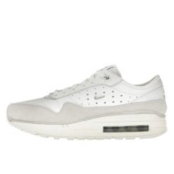 Buty do chodzenia dla dorosłych Air Max 1 '86 Jacquemus Sail and Summit White. Białe buty sportowe na co dzień damskie Nike, bez wzorów, z materiału, trekkingowe, nike air max. Za 752.00 zł.