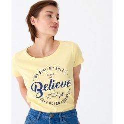 T-shirt z nadrukiem - Żółty. Żółte t-shirty damskie House, l, bez wzorów, bez kołnierzyka. Za 39.99 zł.
