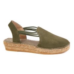 Sandały Toni Pons Nuria Khaki zamszowe. Zielone sandały damskie Trespass, bez wzorów, z materiału, bez obcasa. Za 289.99 zł.