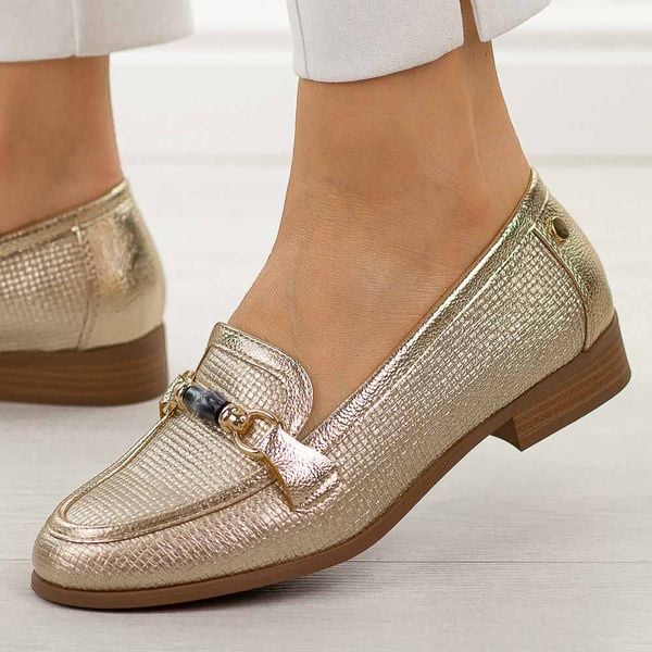 Złote półbuty damskie M.Daszyński 25113-8. Żółte półbuty damskie M.Daszyński, bez wzorów, z materiału, biznesowe, bez obcasa, na płaskiej podeszwie. Za 179.00 zł.