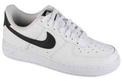 Buty sportowe Sneakersy damskie, Air Force 1 07. Białe buty sportowe na co dzień damskie Nike, bez wzorów, z materiału, trekkingowe, nike air force. Za 471.90 zł.
