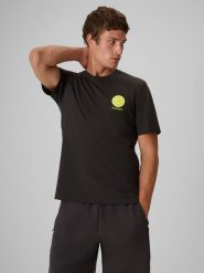 4F T-shirt regular z nadrukiem męski - szary M. Szare t-shirty męskie 4f, m, bez wzorów, z bawełny, bez kołnierzyka. Za 69.99 zł.