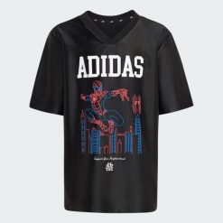 KOSZULKA ADIDAS MARVEL SPIDER-MAN. Białe bluzki sportowe damskie Adidas, l, z dzianiny, bez kołnierzyka, bez ramiączek. Za 129.00 zł.