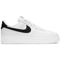 Buty Nike Air Force 1 '07 CT2302-100 białe. Białe buty sportowe na co dzień męskie z materiału, bez zapięcia, do koszykówki, nike air force. Za 771.93 zł.