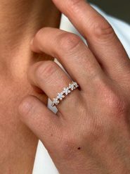 DI GIORGIO Pozłacany pierścionek z cyrkonią rozmiar: 58. Żółte pierścionki damskie DI GIORGIO, z cyrkonią, pozłacane. Za 170.07 zł.